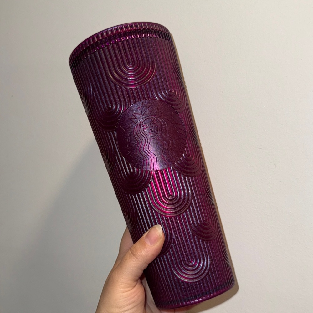 2024 RARE Starbucks Iridescent Purple Pearl Scallop-Textured Cold Tumbler -Venti